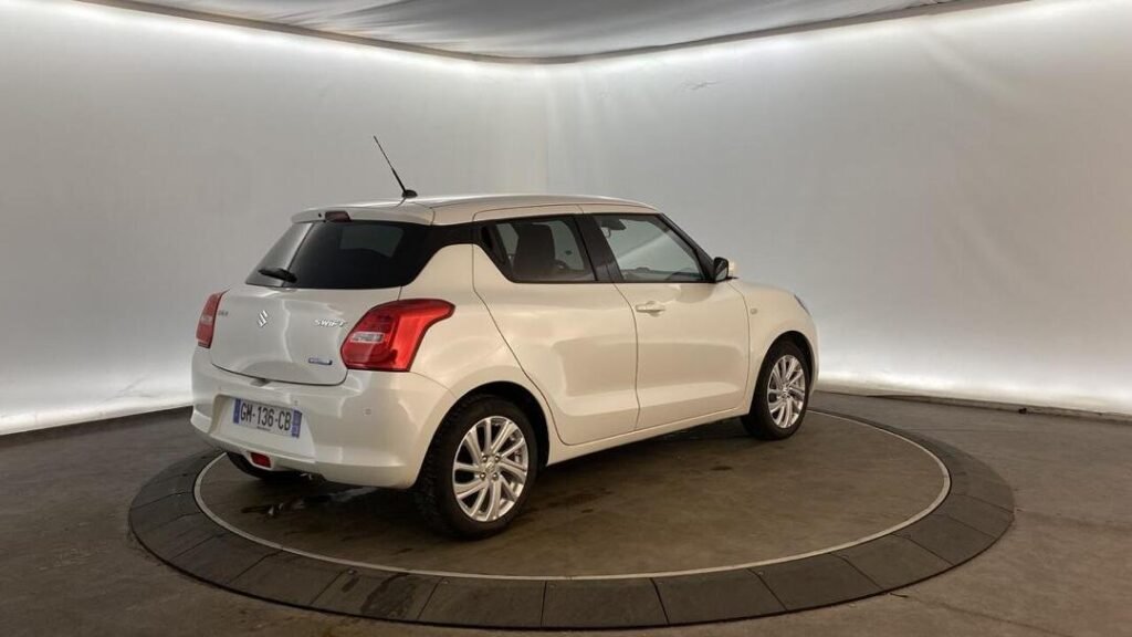 Suzuki Swift PRIVILEGE 1.2 DUALJET HYBRID